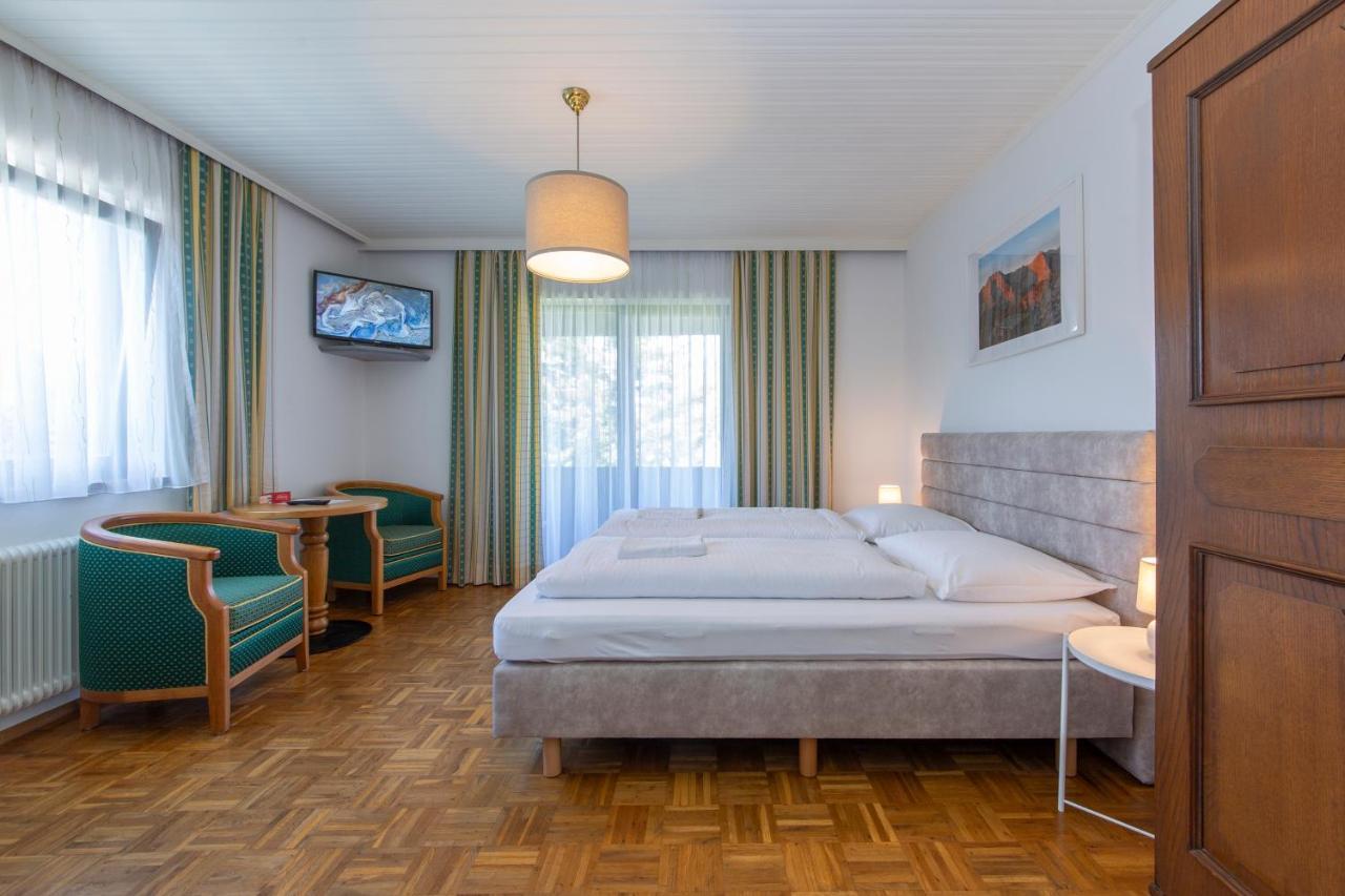 Tirolerhof Hotell Sankt Georgen im Attergau Eksteriør bilde