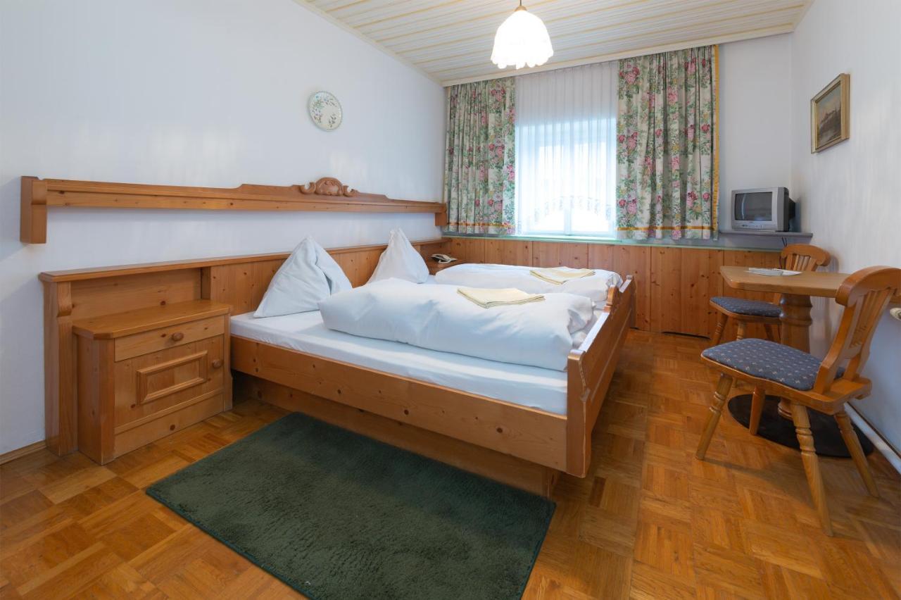 Tirolerhof Hotell Sankt Georgen im Attergau Eksteriør bilde